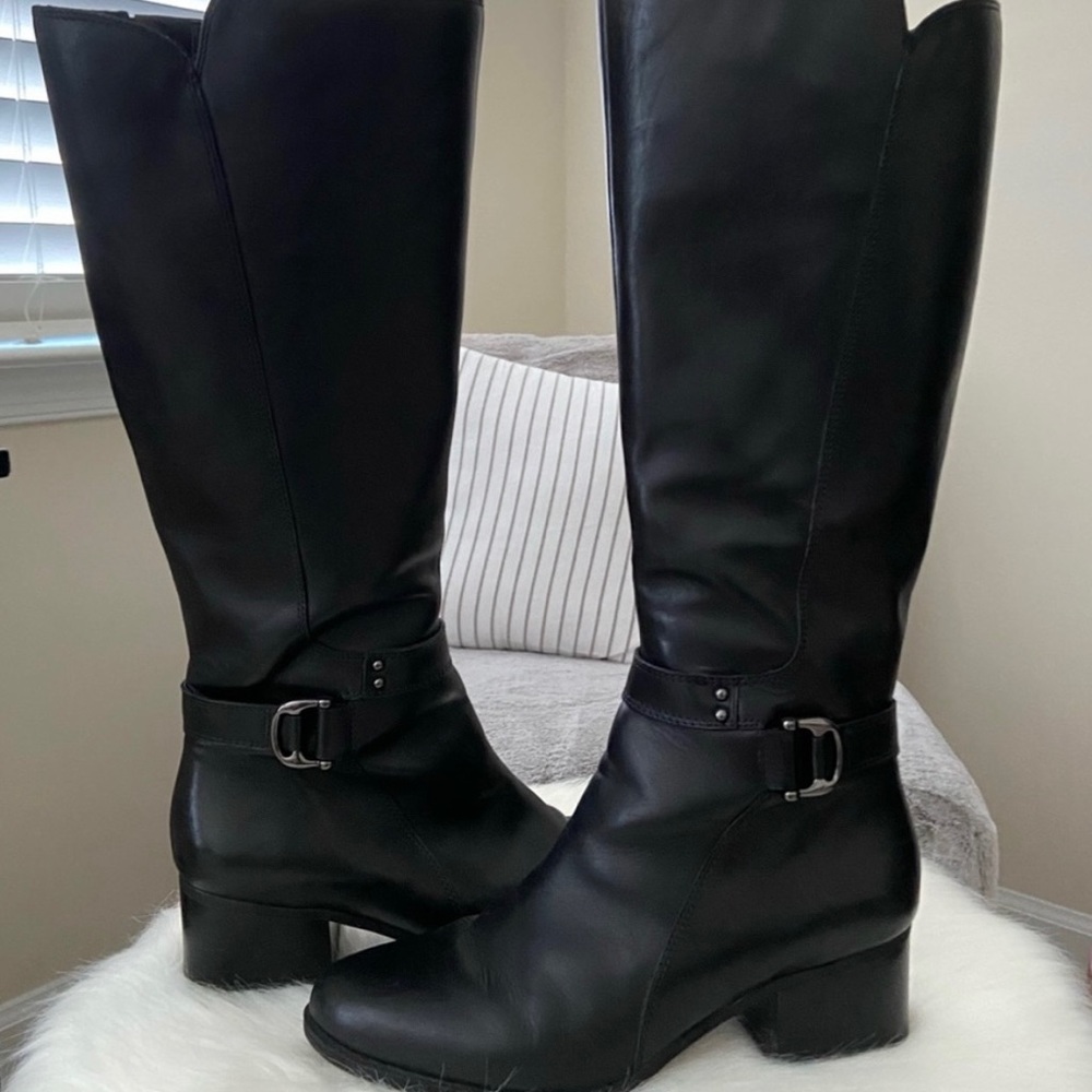 Naturalizers boots- reposh.